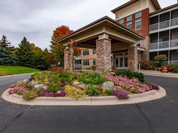 500 Greenhaven Dr APT 202, Burnsville, MN 55306
