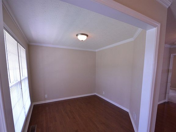 4th image of 3713 Clearwood Ln