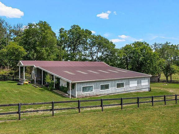 5th image of 105 Pineywood Acres Dr