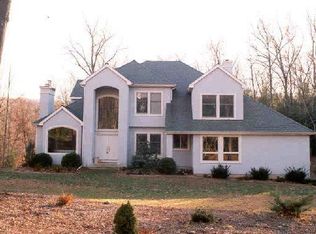 81 Alberts Hill Rd, Sandy Hook, CT 06482