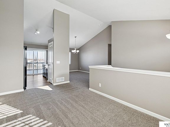 5th image of 14622 Knudsen St