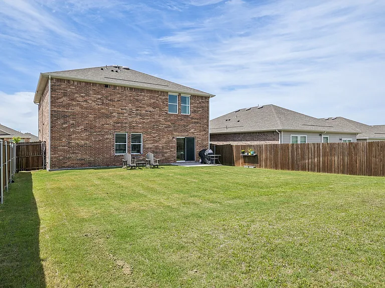770 Yorkshire Dr — Photo 8