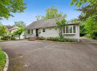 147 W Northfield Rd, Livingston, NJ 07039