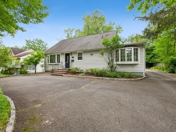 147 W Northfield Rd, Livingston Twp., NJ 07039