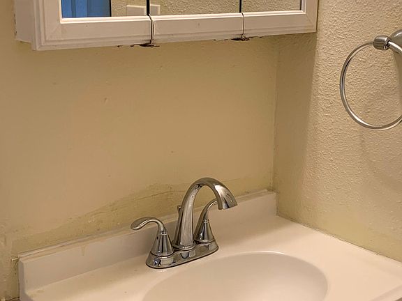 4th image of 5017 17th Ave S