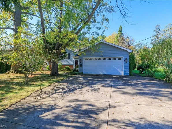 490 Bassett Rd, Bay Village, OH 44140