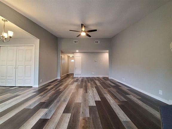 3rd image of 2905 Big Ben Ln