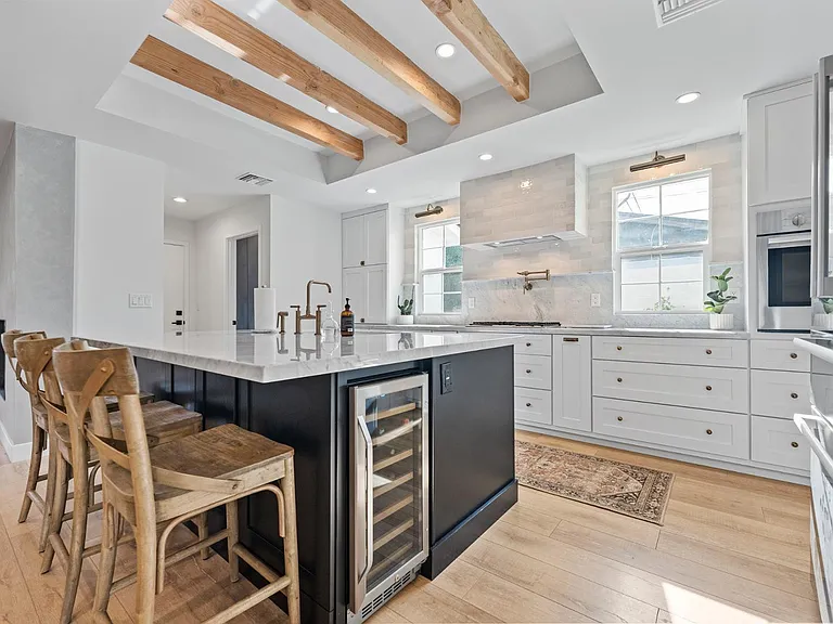 4244 N 35th Pl — Photo 8