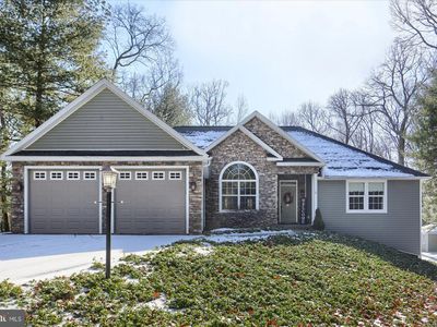68 W Mountain Top Dr, Orrtanna, PA, 17353