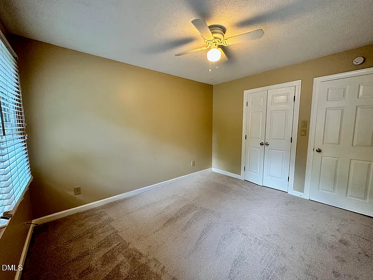 1012 Sturbridge Dr — Photo 17