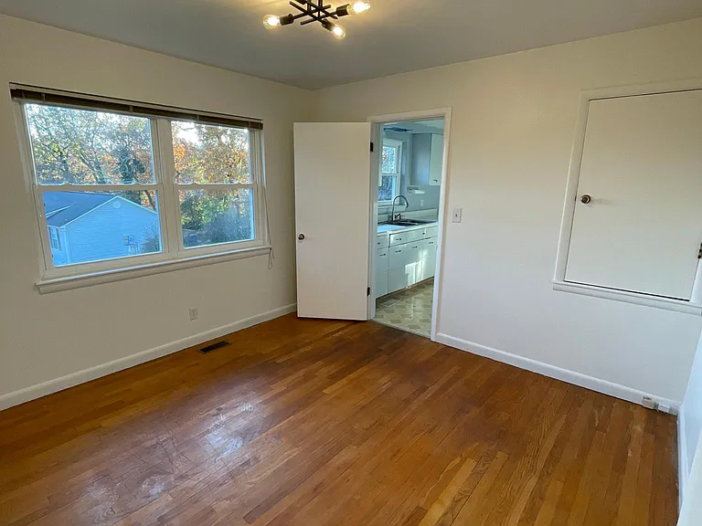 432 Manchester Dr — Photo 16
