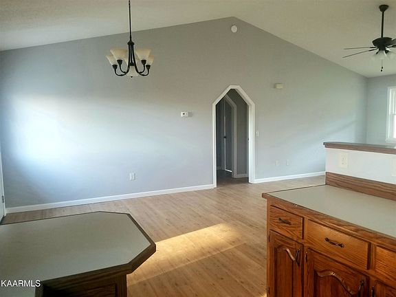 4th image of 191 Goldenbrook Dr