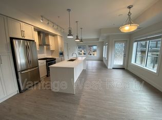 4380 Lakeshore Rd #PENTHOUSE 6, Kelowna, BC V1W5N3