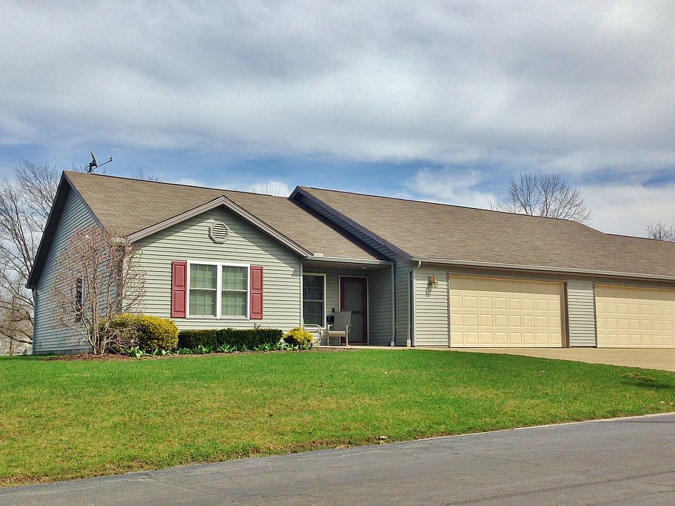 1st image of 596 Champion Ave W