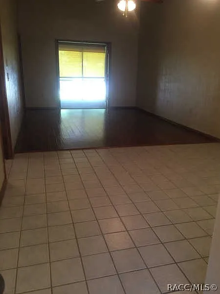 2 bed, 990 sqft, $1,500 — Photo 2