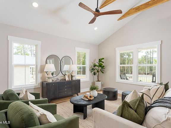 5th image of 133 Spring Road