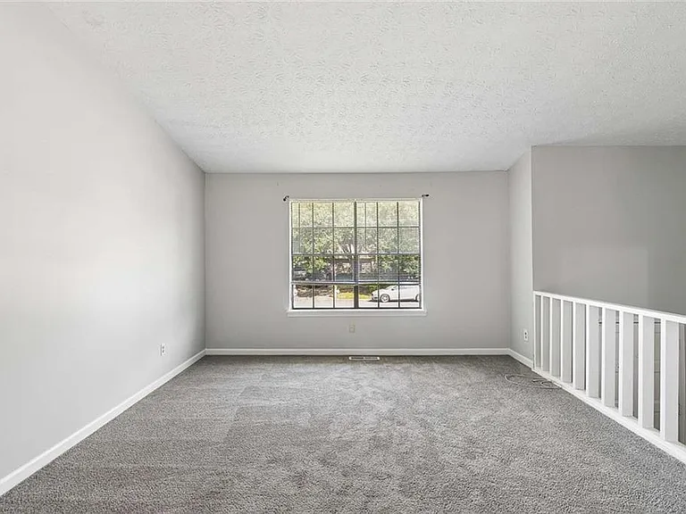 7055 Hania Dr — Photo 7