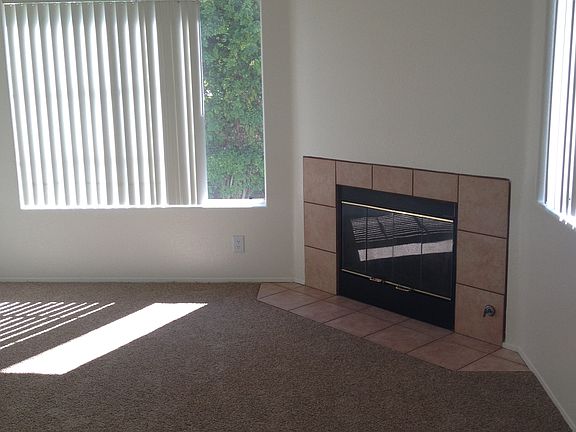 5th image of 665 Ascot Dr Unit 5