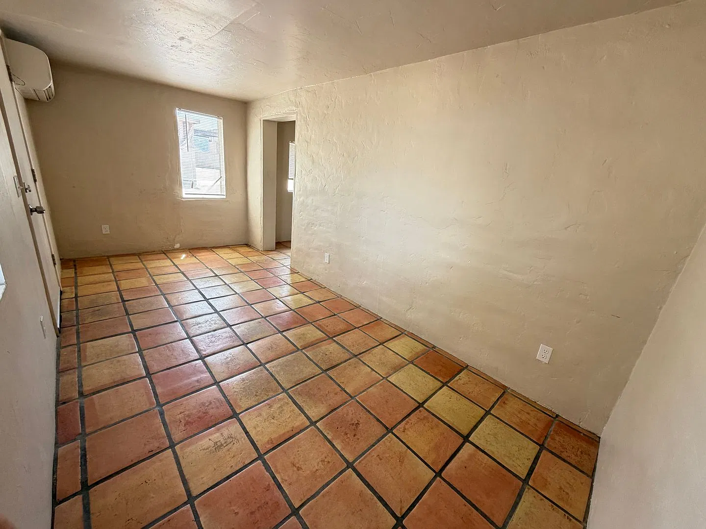 Adobe Circle 73151 — Photo 4