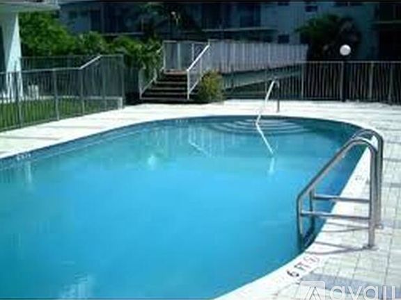 3rd image of 1860 Venice Park Dr APT 120