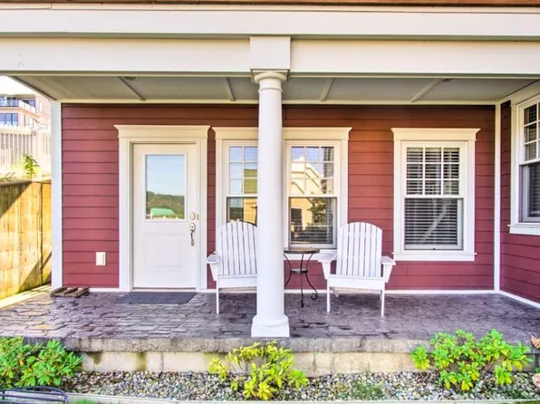 20 Lafayette Ave #10, Grand Haven, MI 49417