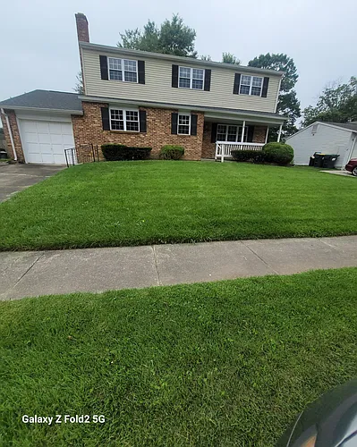 25 Spectrum Dr Photo 1