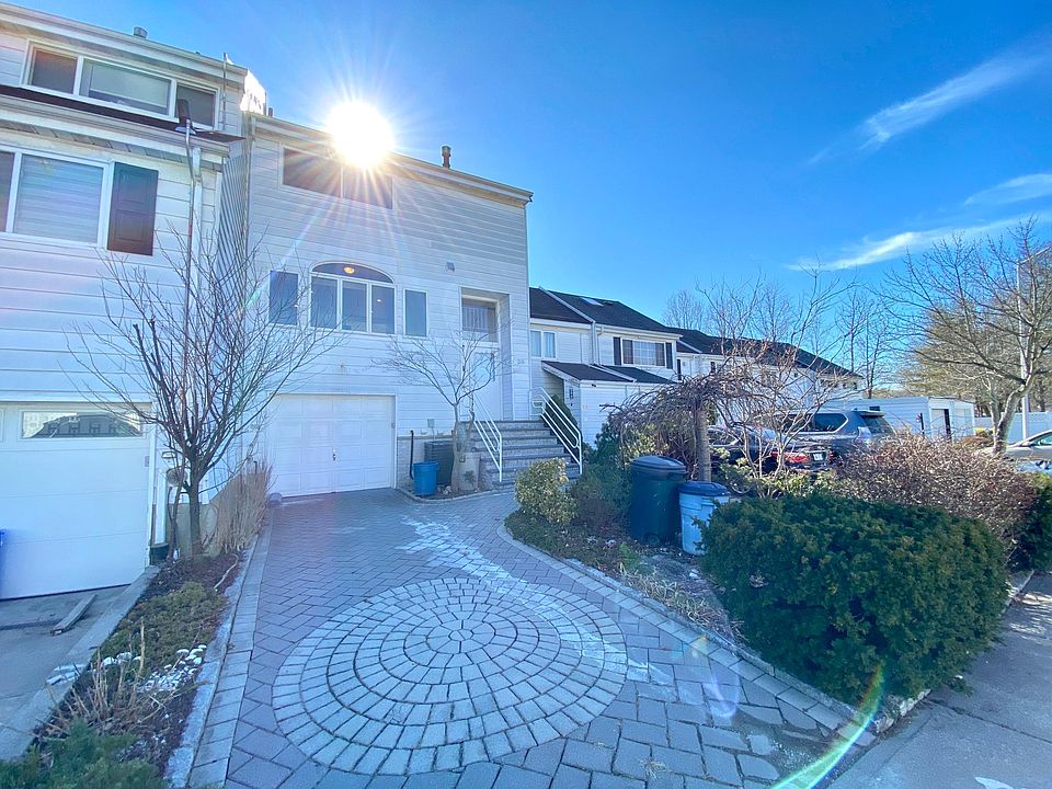 1st image of 26 Princeton Ln