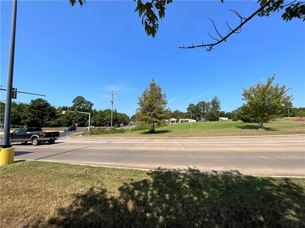 3670 W Oak St, Jena, LA 71342