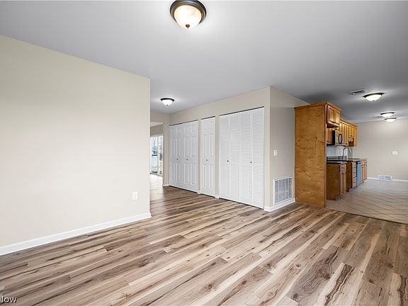 5th image of 12452 Island Rd