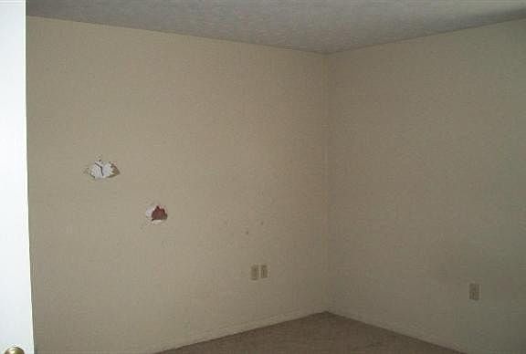 4th image of 326 Clearwater Way #328