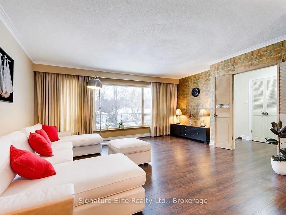 12 Burnview Cres