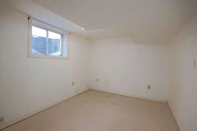 864 Teakwood Ln — Photo 22