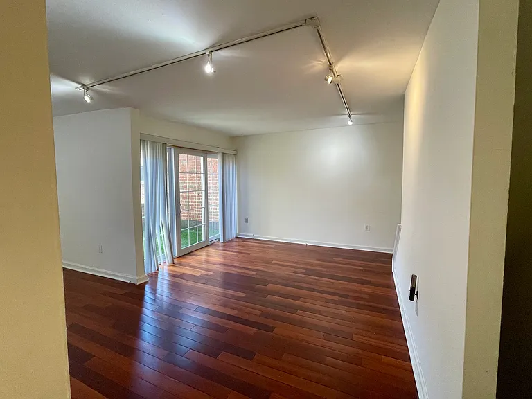 707 South St #B — Photo 3