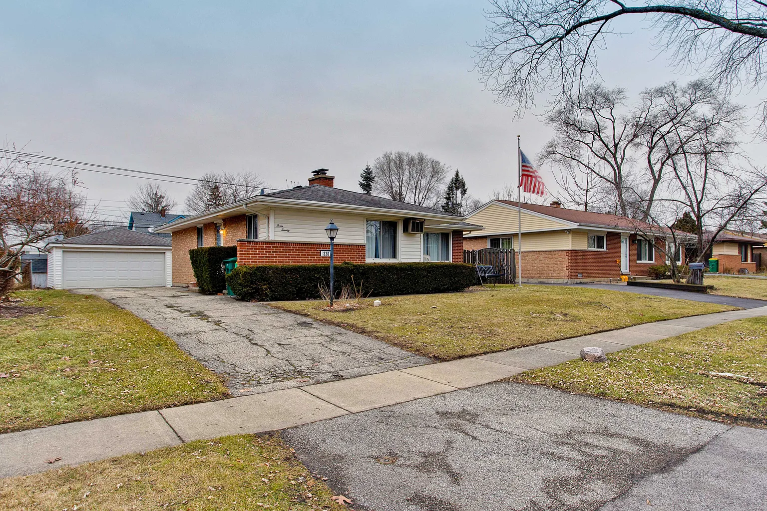 320 Jeffery Ln photo 1
