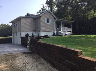 8560 Lake Dr, Cedar Hill, MO