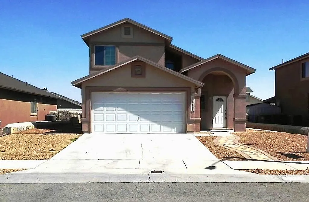 4 bed, 2.5 bath, 1658 sqft, $1,850 — Photo 1
