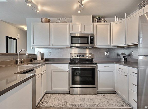 2nd image of 1039 61st St SE APT 102