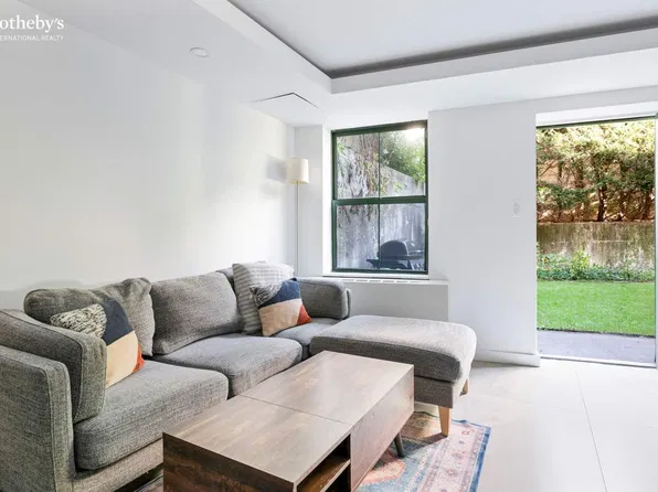 1115 Prospect Avenue image 1 of 10