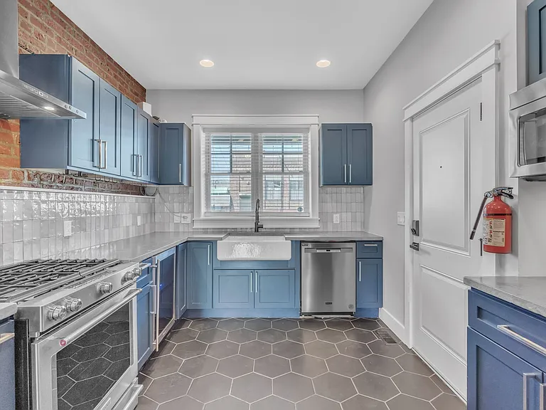 1845 E Cambria St #1 — Photo 11