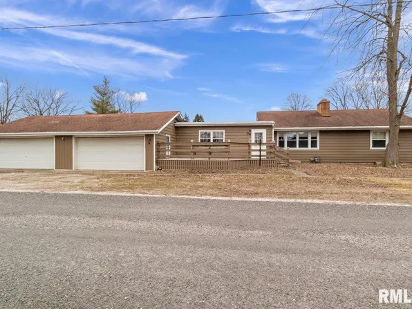 304 N Lewis St, Dawson, IL 62520