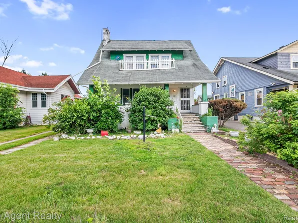 195 Eason St, Highland Park, MI 48203
