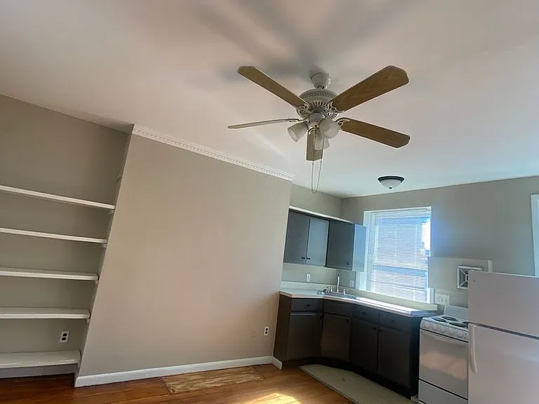 9 E Read St — Photo 19