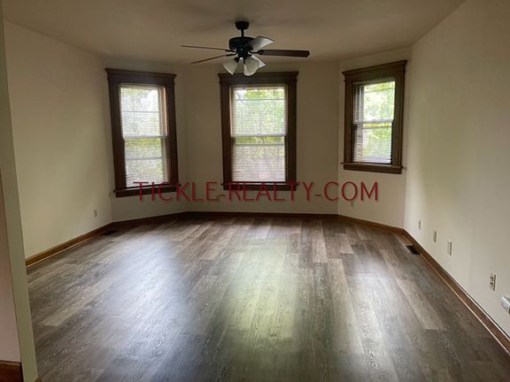 4th image of 9 Birch Cres Unit 4