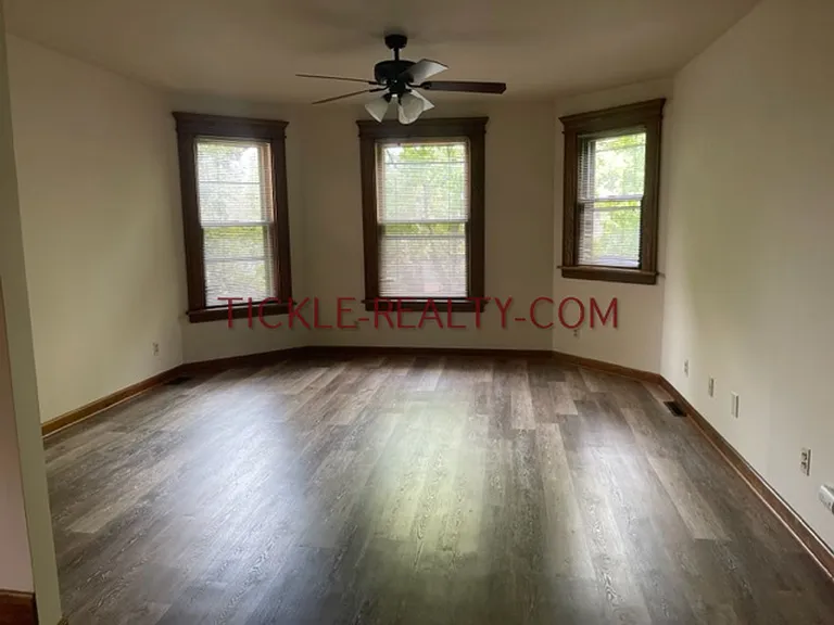 9 Birch Cres — Photo 7