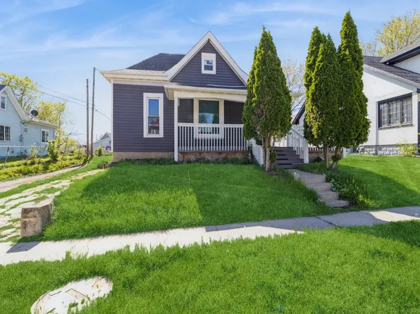 105 S 2nd St, Marshalltown, IA 50158