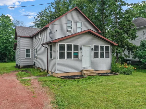 138 S Wisconsin St, Pulaski, WI 54162