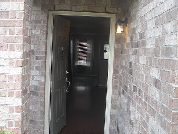 4th image of 8103 Sanders Glen Ln