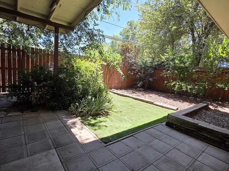 2601 E Jeffrey Loop — Photo 14
