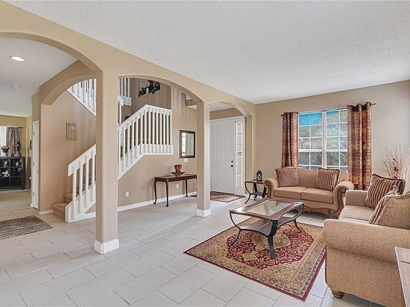 3rd image of 2827 Sand Arbor Cir