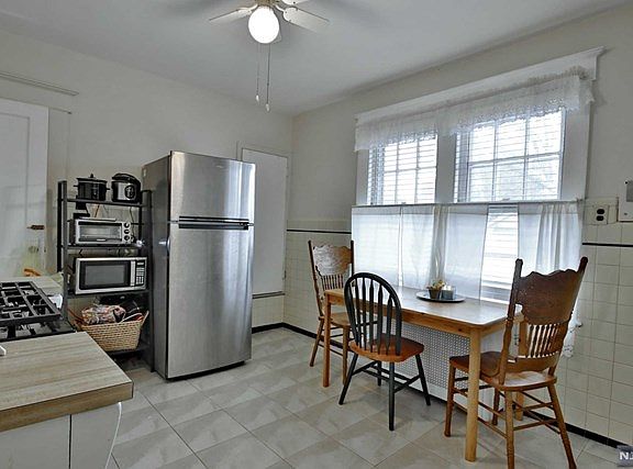 5th image of 46 Albert Ave #1X